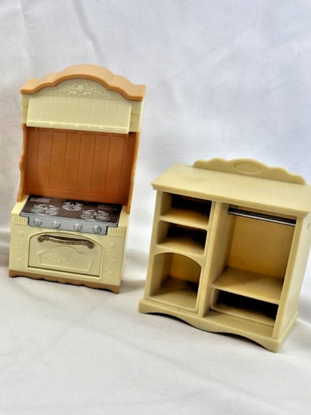 Calico Critters or Sylvanian Families Furniture Lot. Very Cute!